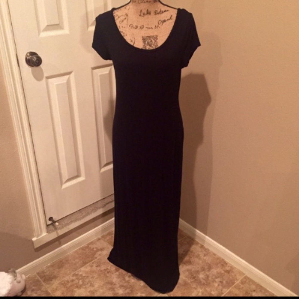 DRESS - Picture 3 of 3